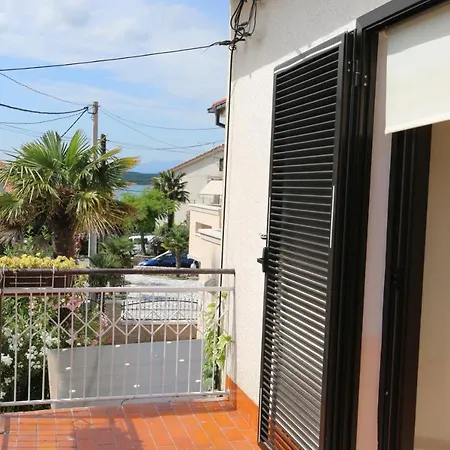 بيت للعطل House Zbasnik