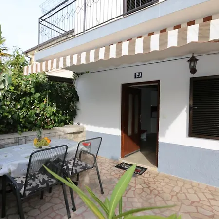 Dom wakacyjny House Zbasnik Klimno